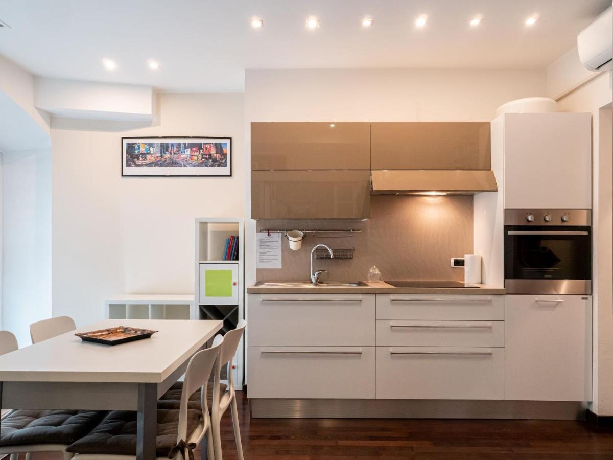 The Best Rent - Modern Duomo Apartment Milano Exterior foto