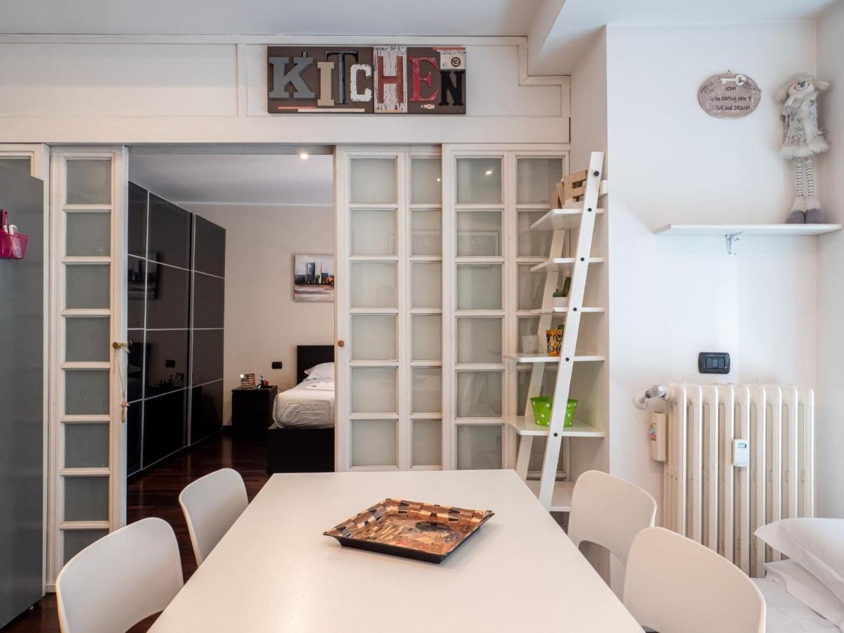 The Best Rent - Modern Duomo Apartment Milano Exterior foto