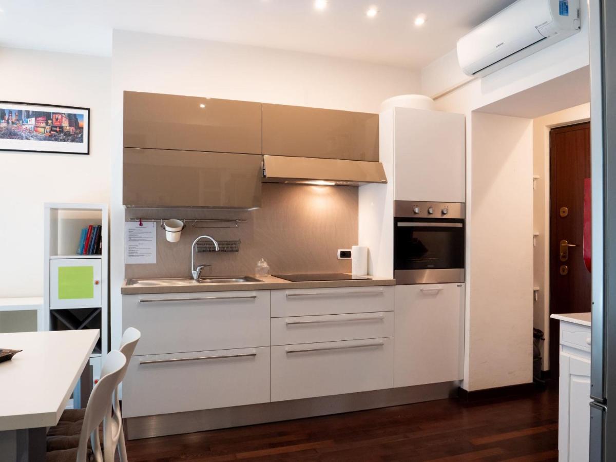 The Best Rent - Modern Duomo Apartment Milano Exterior foto
