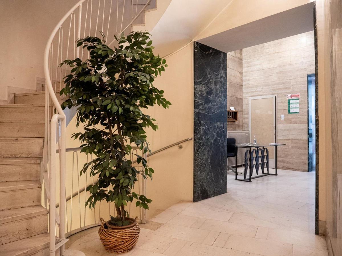 The Best Rent - Modern Duomo Apartment Milano Exterior foto